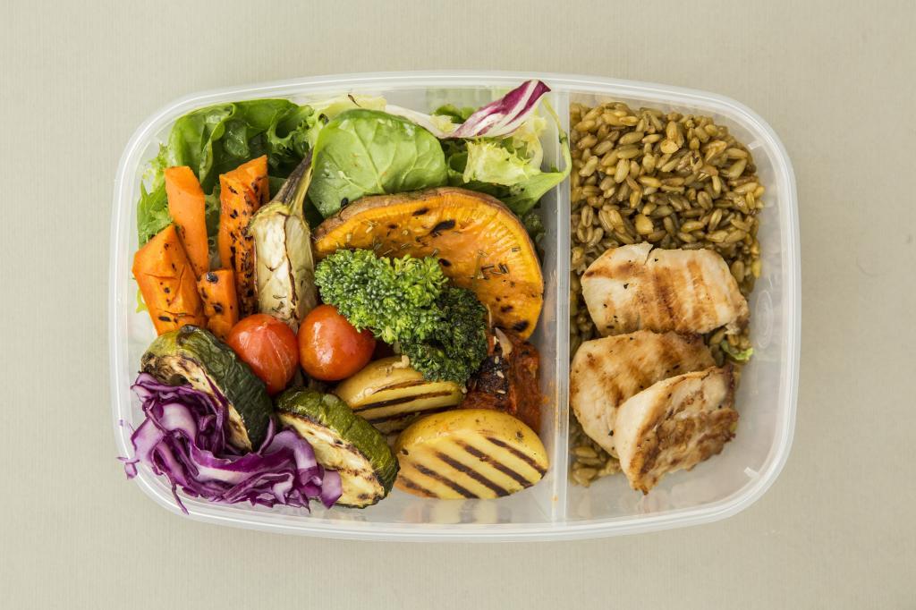 Cómo comer bien de 'tupper' sin recurrir a las lentejas de la suegra | Zen  | EL MUNDO