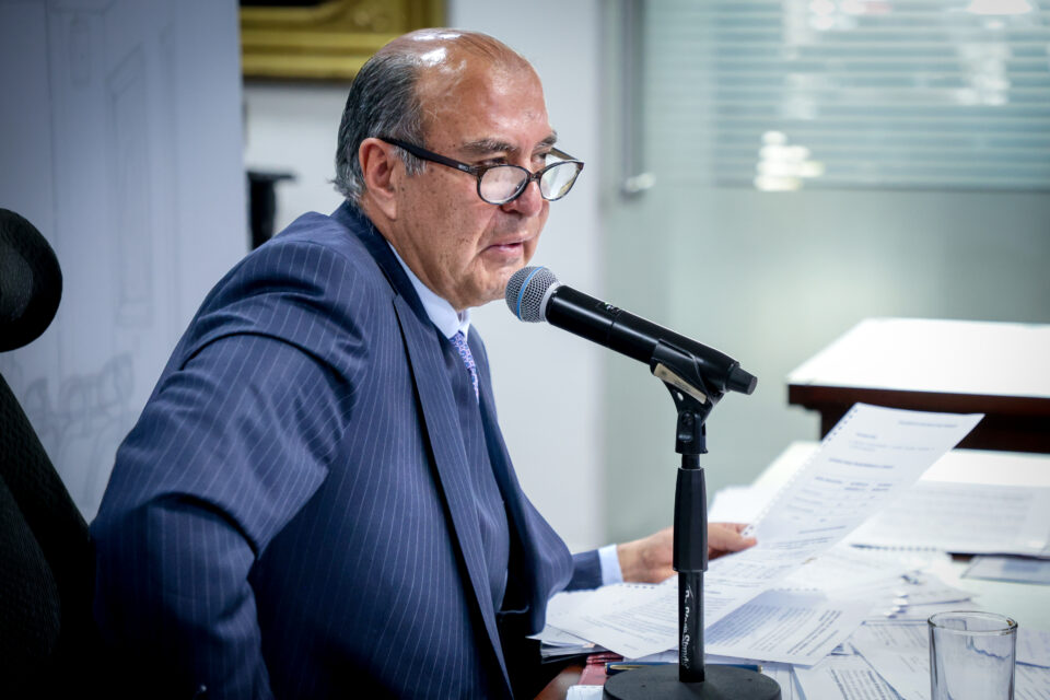 Hidalgo registra avances históricos en educación; comparece el secretario Natividad Castrejón ante el Congreso - Sin Filtro Mx