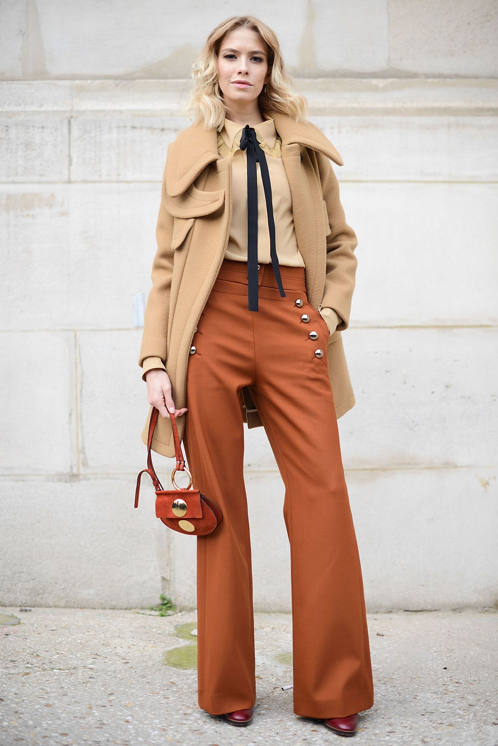 Tips para llevar outfits monocromáticos con GRAN estilo | Glamour