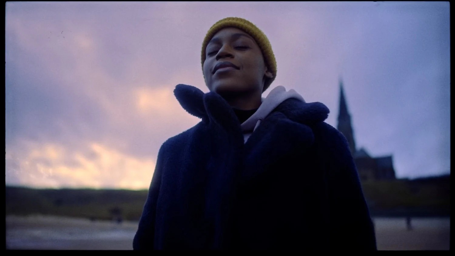 ANGEL WINGS - still 1