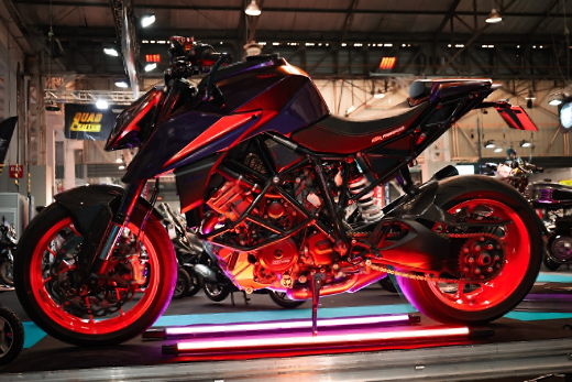 Le Village On The Track