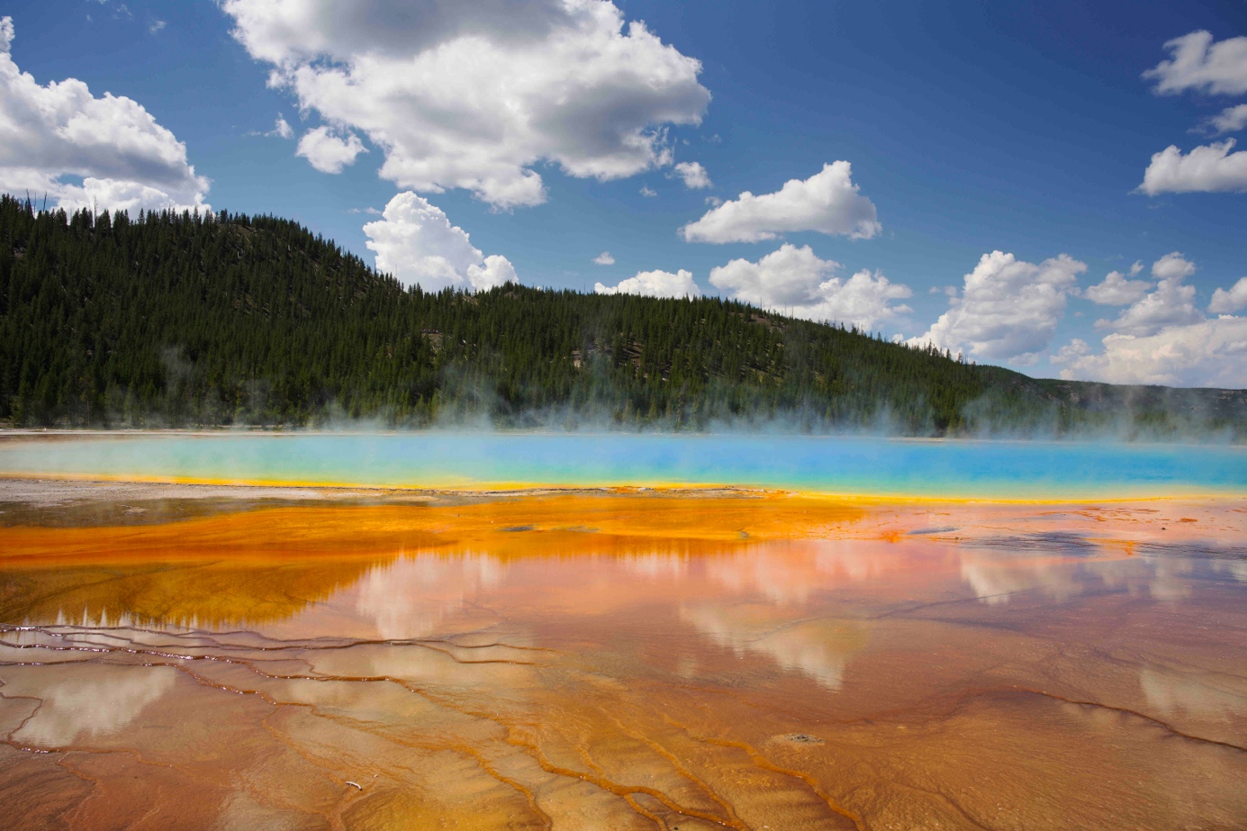 Grand Prismatic Spring dans le parc national de Yellowstone