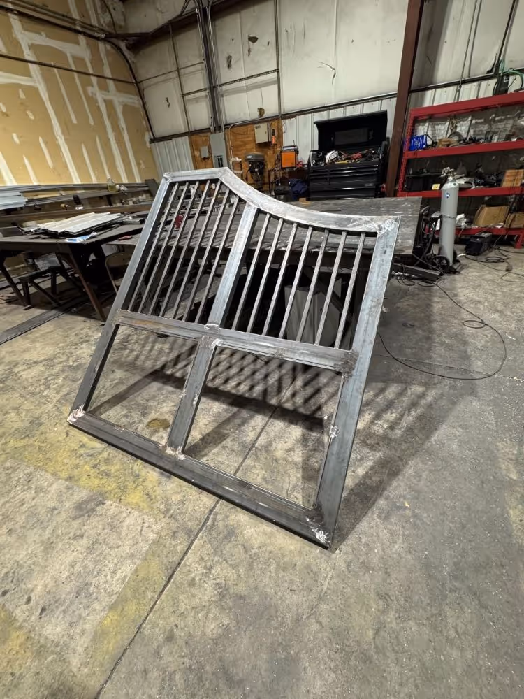 Inverted arch leaf welded, still in steel