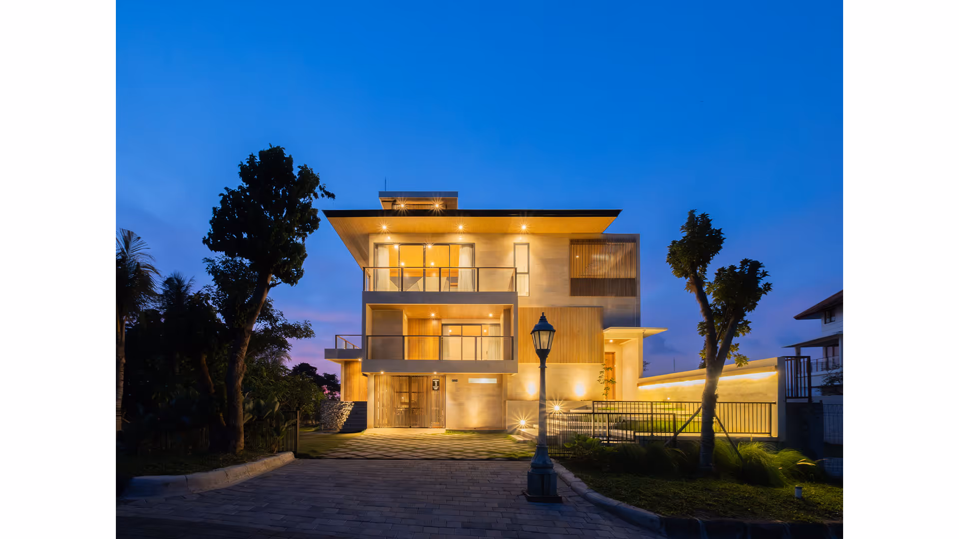 4 bedroom villa for sale I Yolla Realty