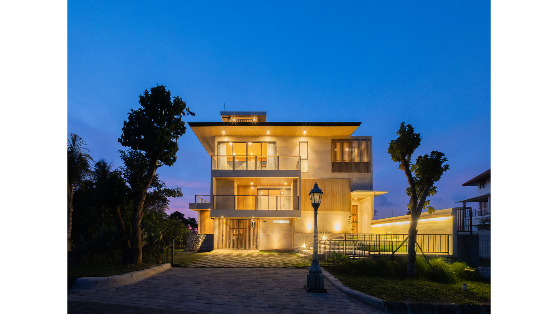 4 bedroom villa for sale I Yolla Realty