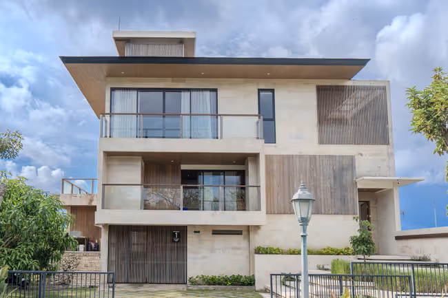 4 bedroom villa for sale I Yolla Realty