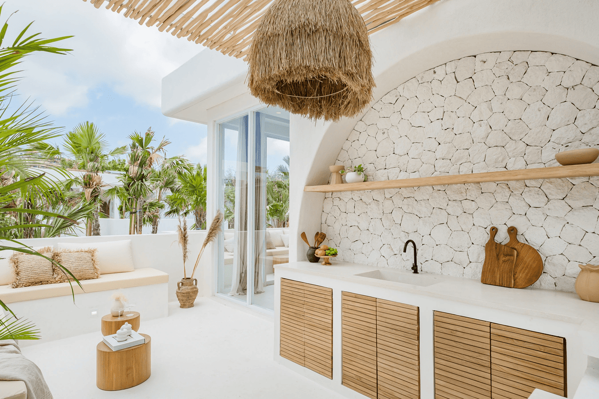 Uluwatu Villas for Sale: A Guide for Buyers and Investors
