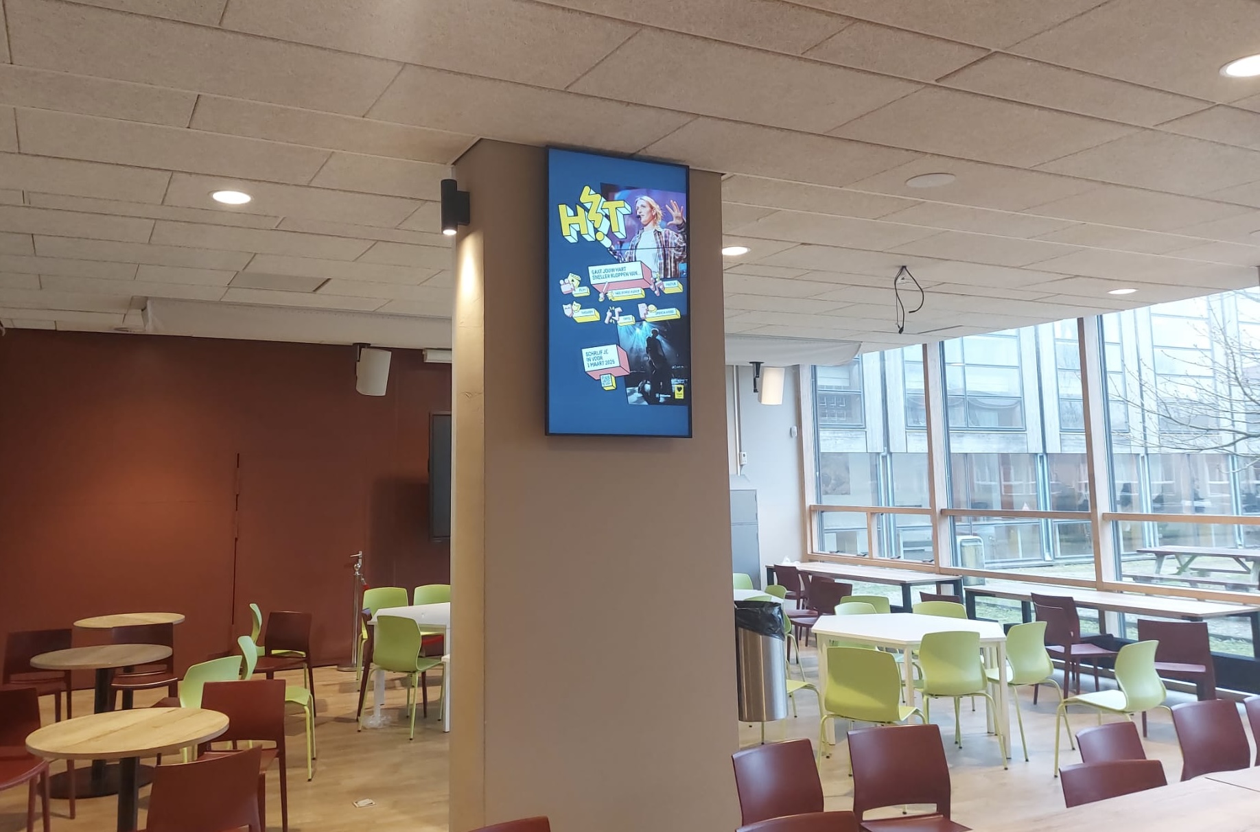 Coornhert Lyceum Haarlem kiest voor digitale roostercommunicatie met CleverDisplay
