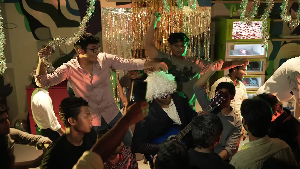 Vibe-with-IVB-Image 3