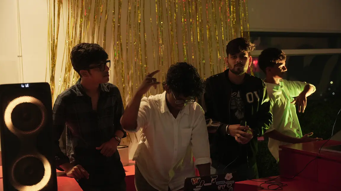 Vibe-with-IVB-Image 4