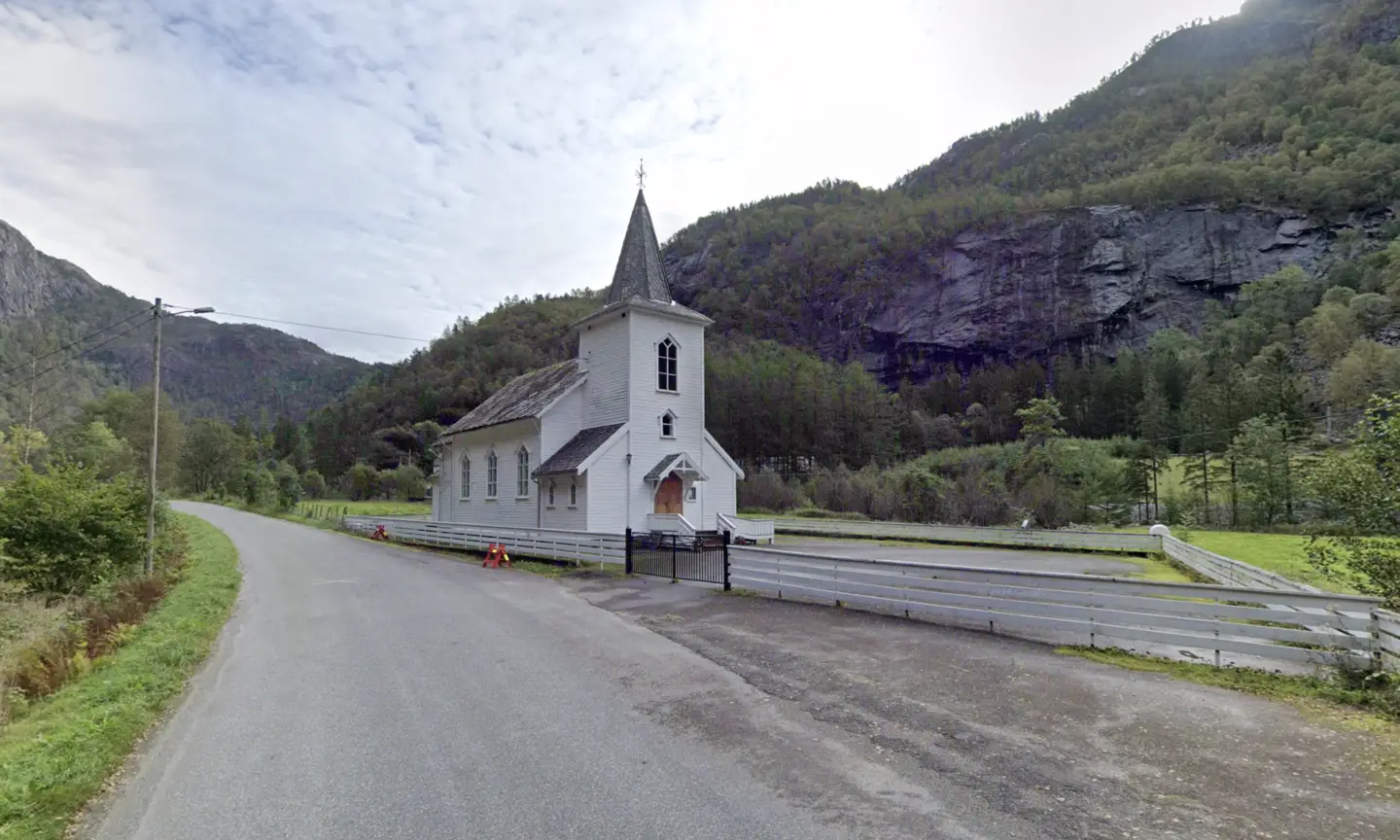 Church, Fjæra