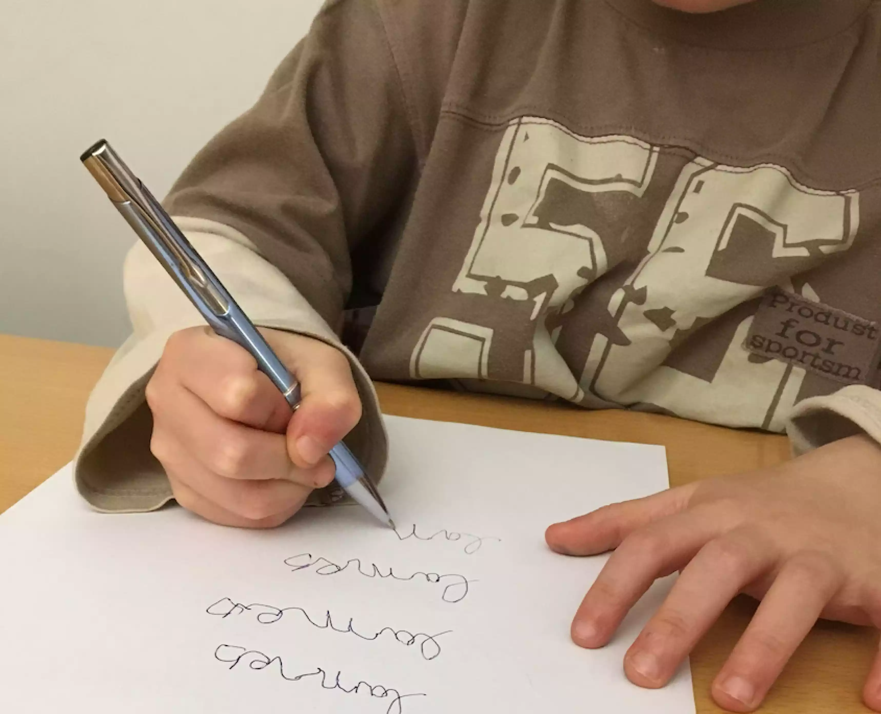 Dysgraphie et prise du stylo
