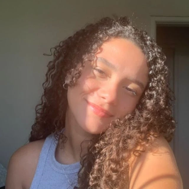 Foto de Juliana Marins, 8º lugar em Enfermagem na UERJ com a Filadd