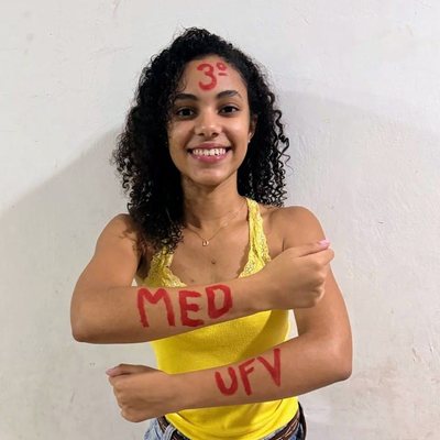 Foto de Danielle Balsamão Alcântara, 3º lugar em Medicina na UFV com a Filadd