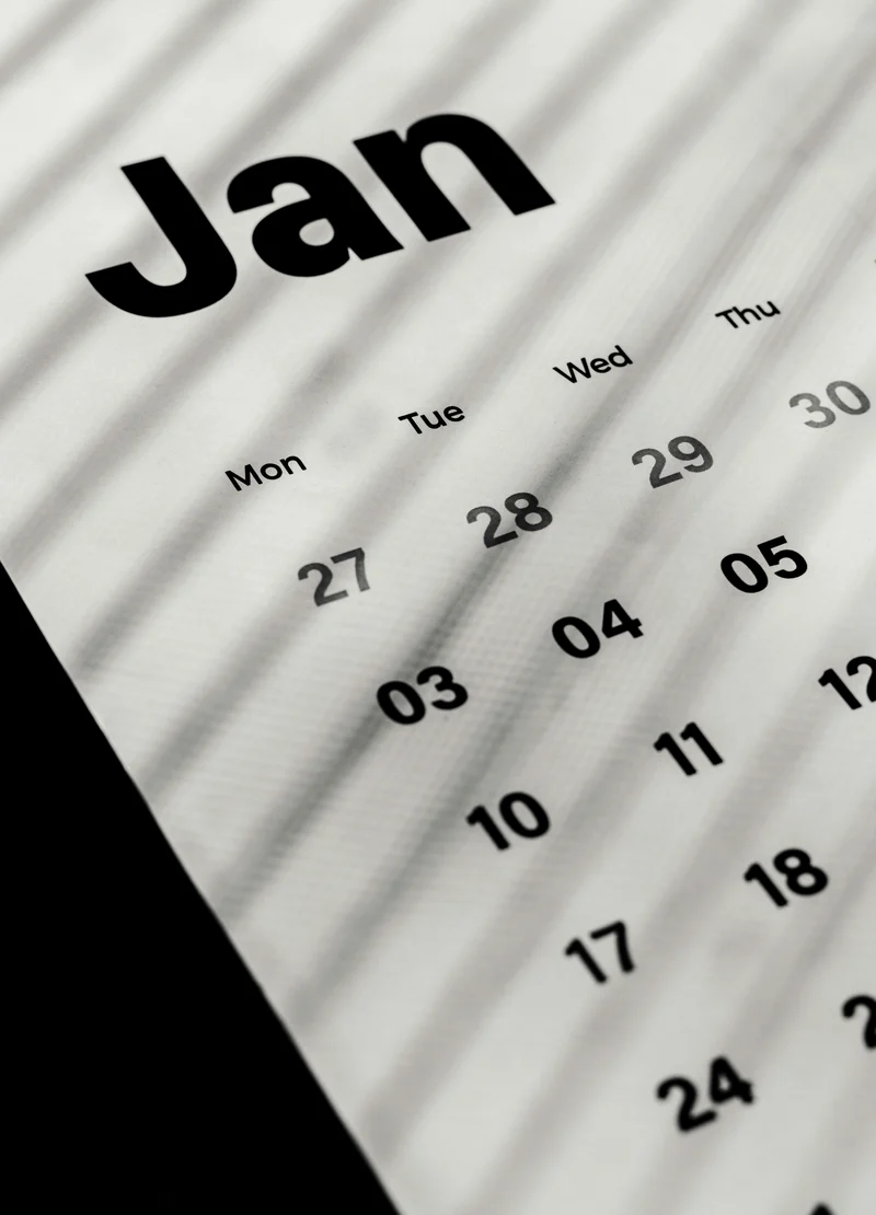 Gros plan sur un calendrier avec un bel effet de lumière