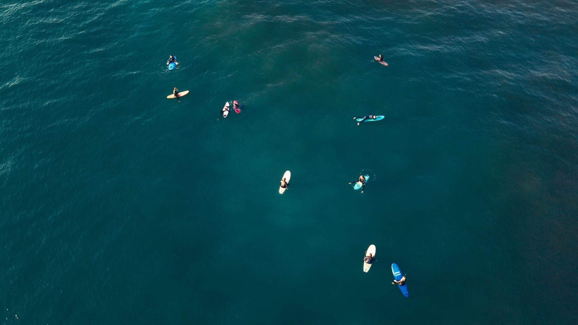 the lineup at oyambre from above
