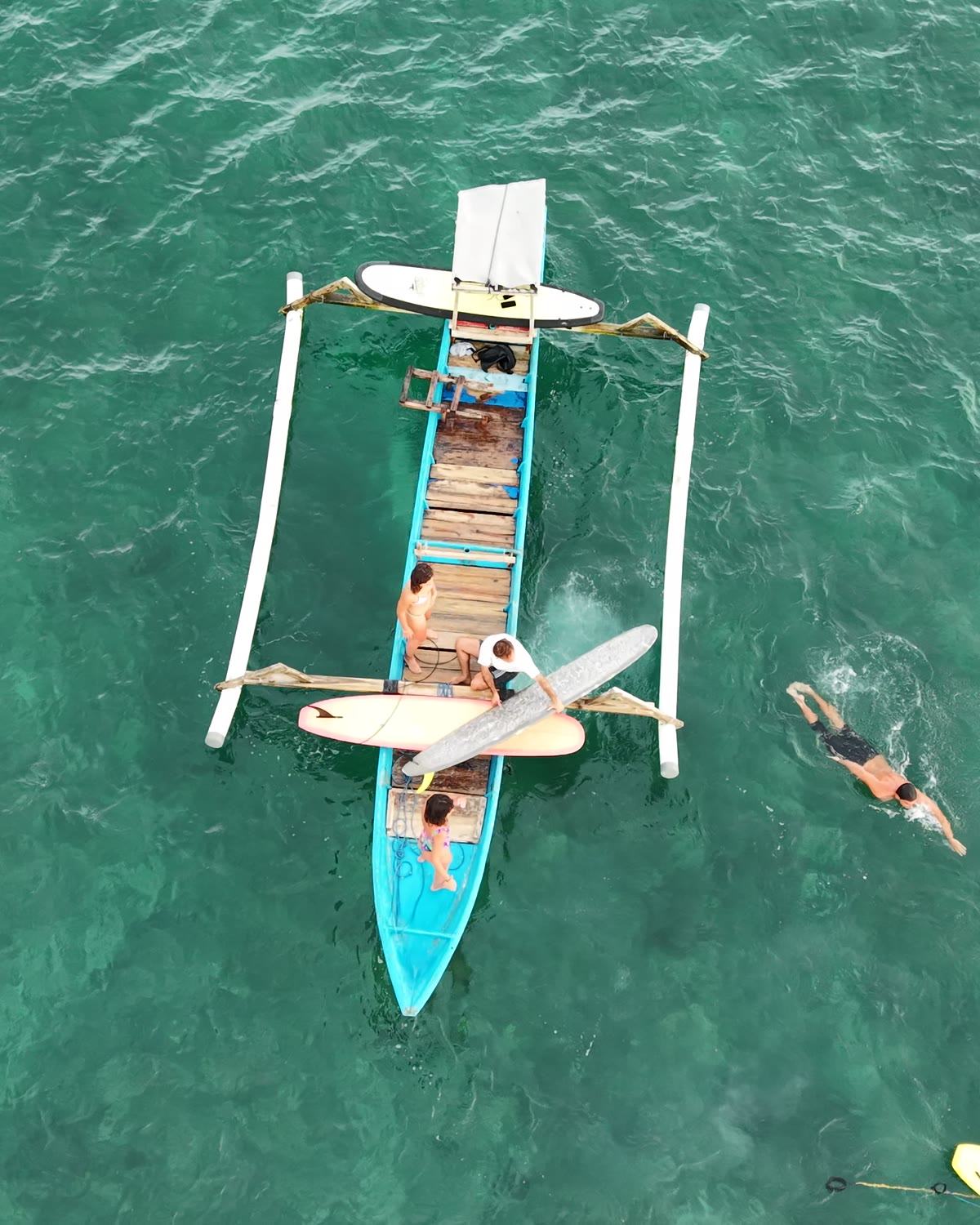boats at the gilis