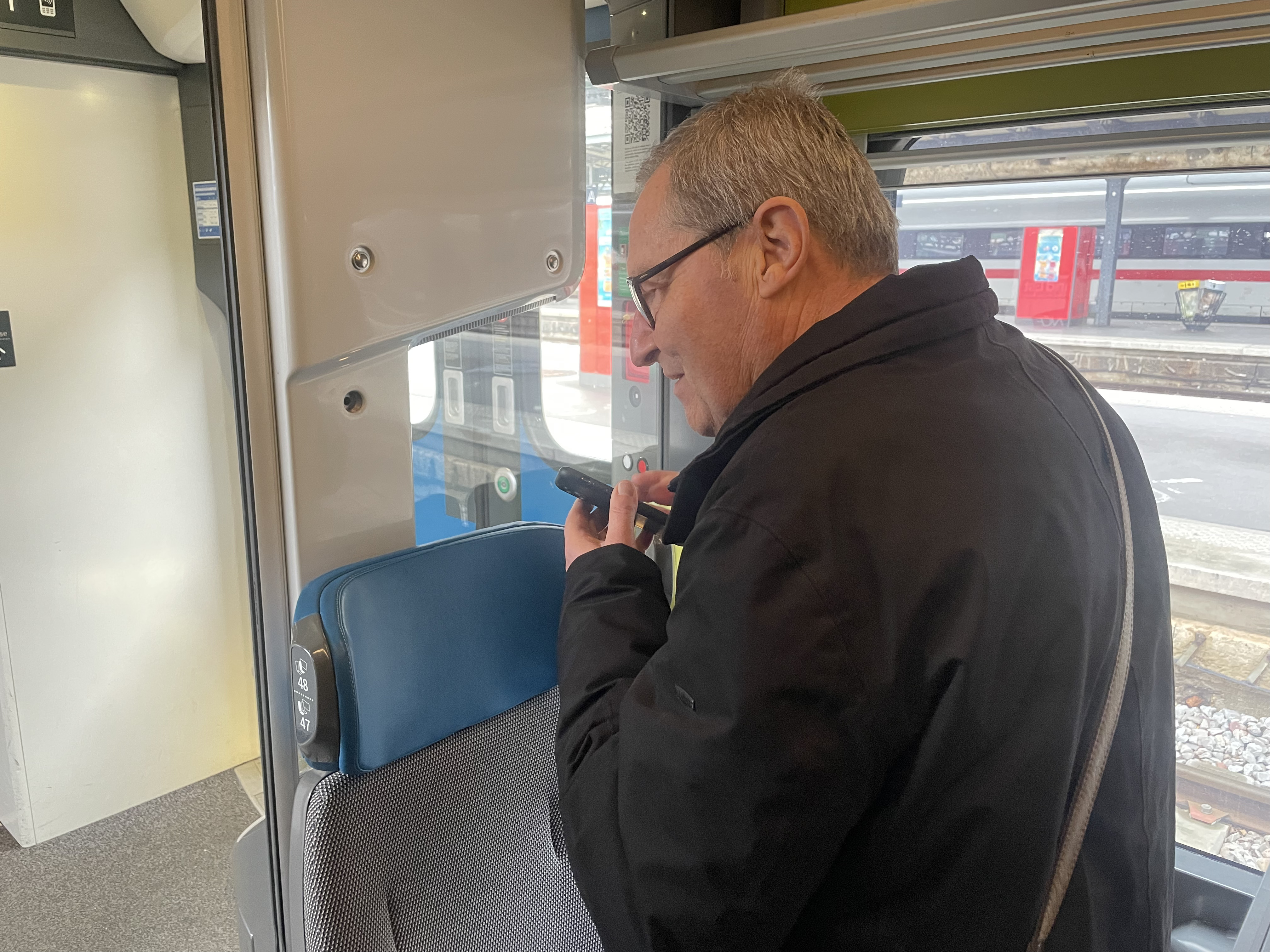 Photo d'un utilisateur dans un train TER