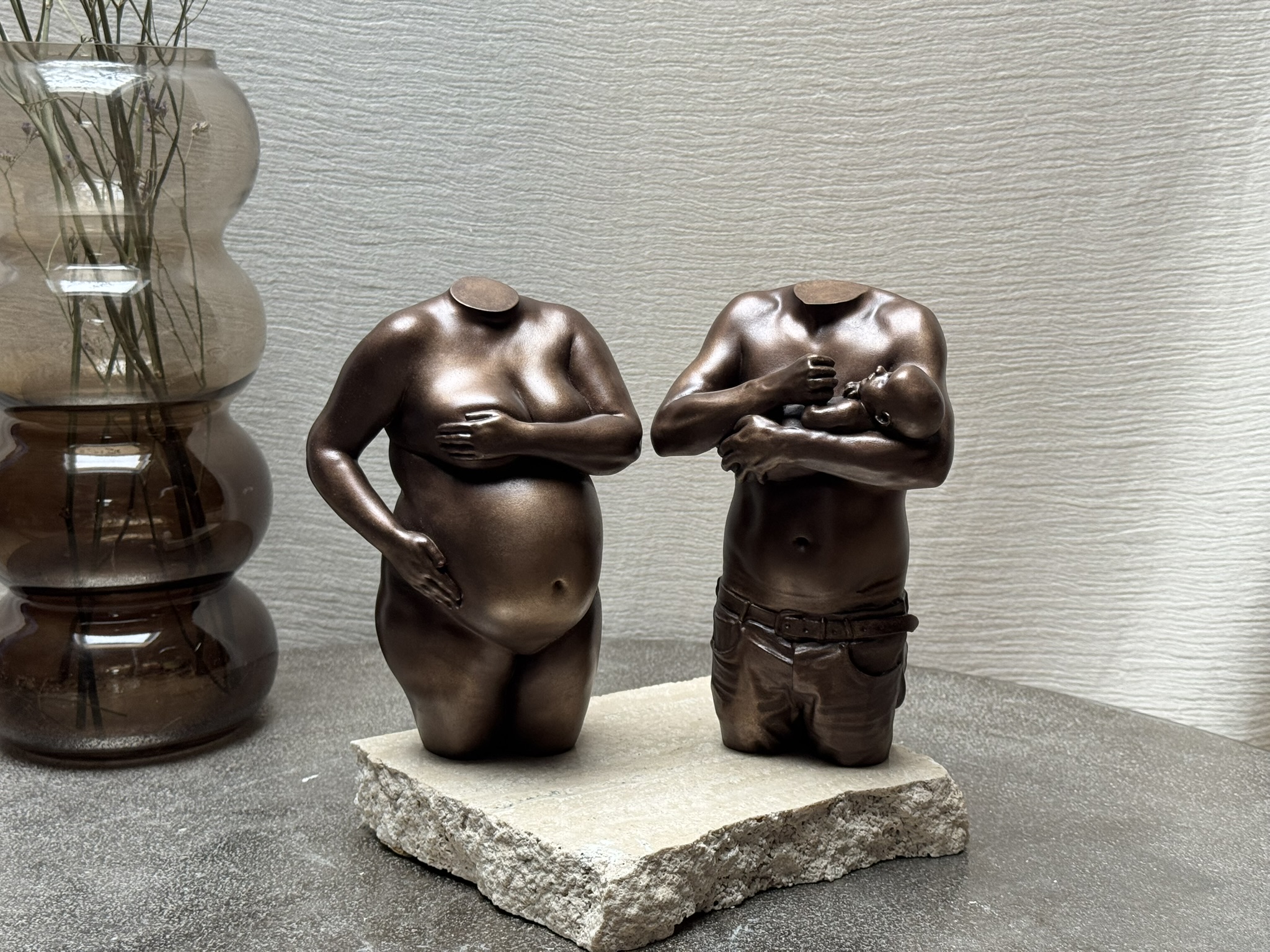 bronzen zwangerschapsbeeld