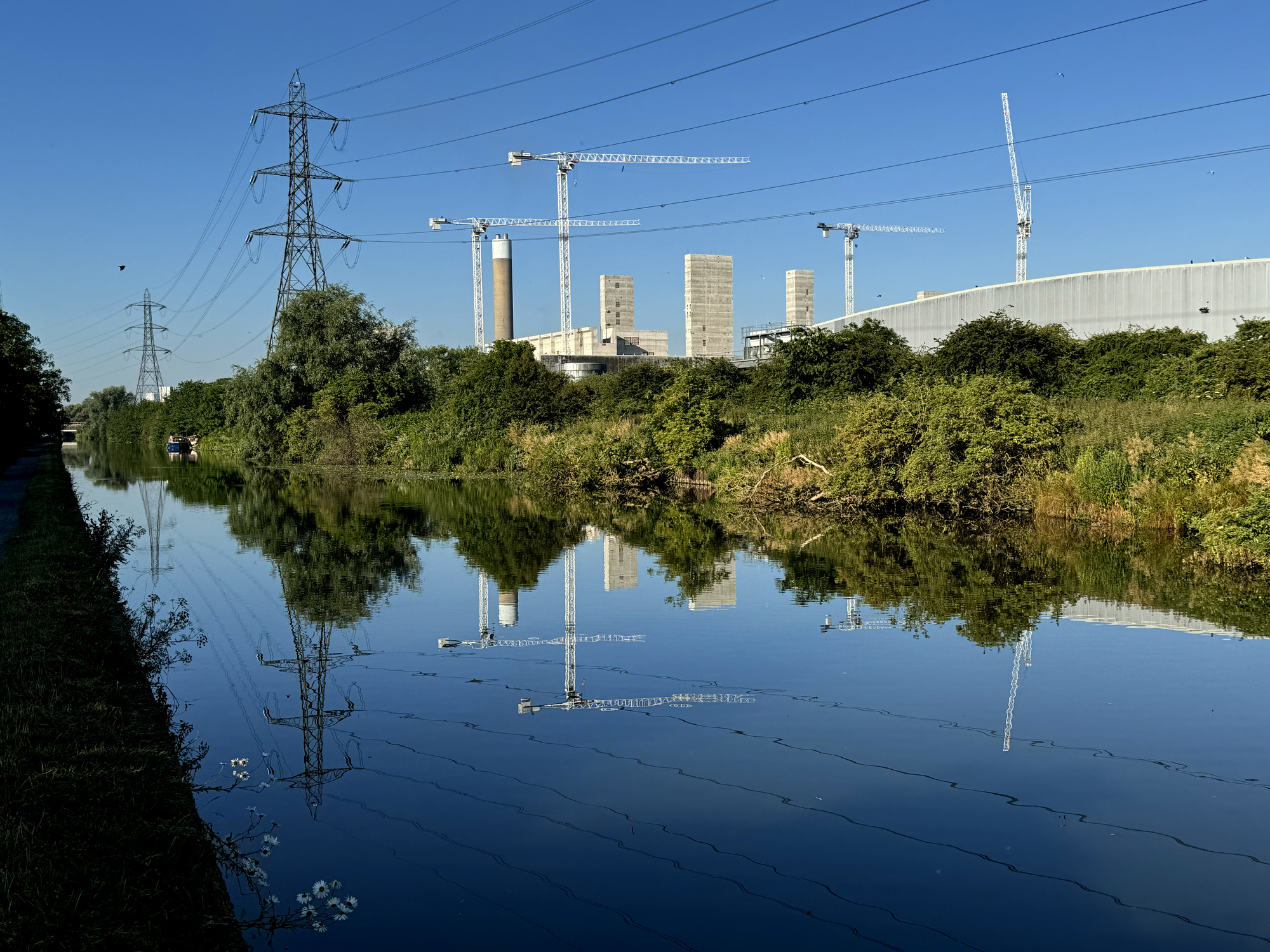 Deliver your utilities portfolio with the help of an AI that's got $500bn of projects under active management.