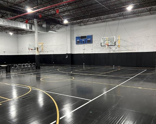 5 v 5 CO-ED Pickup Basketball In East Williamsburg, Brooklyn
