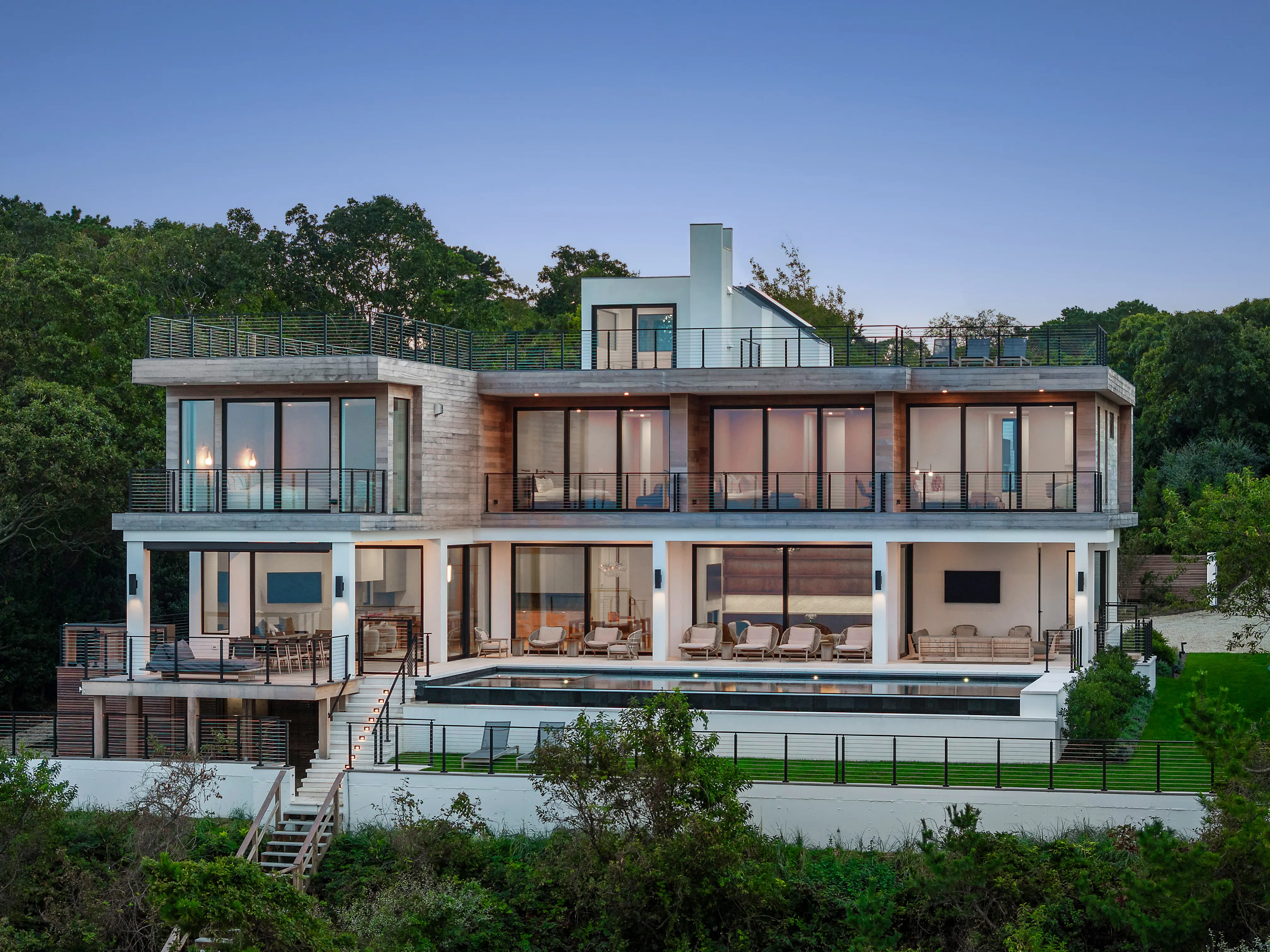Modern luxury waterfront home in Austin with custom design and outdoor living