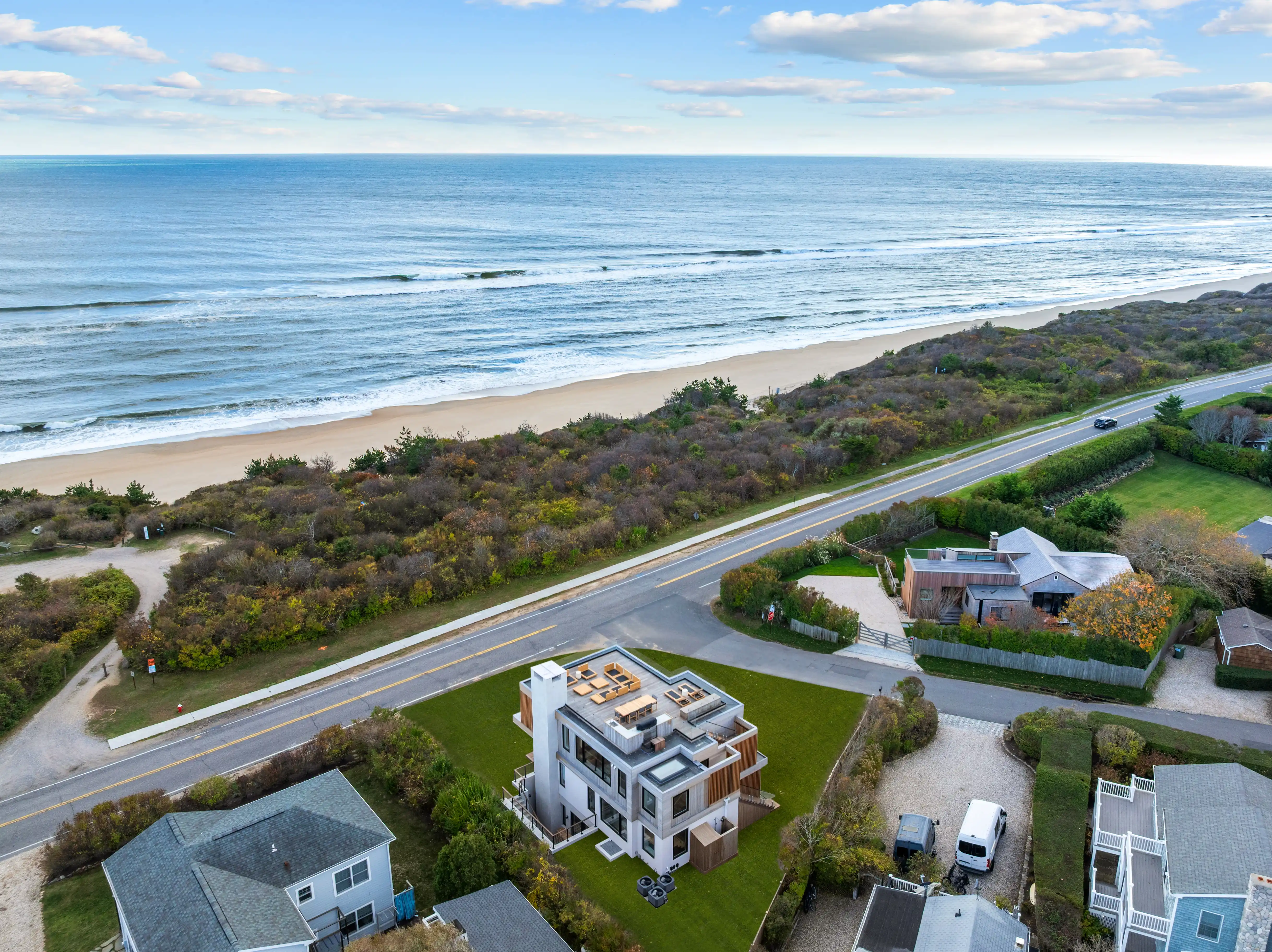 Luxury coastal residence with contemporary architecture near the ocean