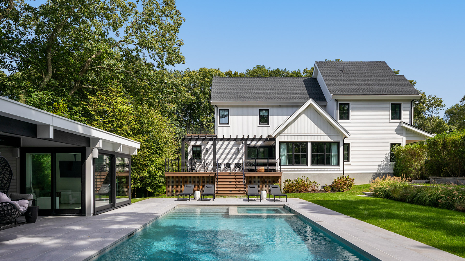 Hamptons Outdoor Living Space Design