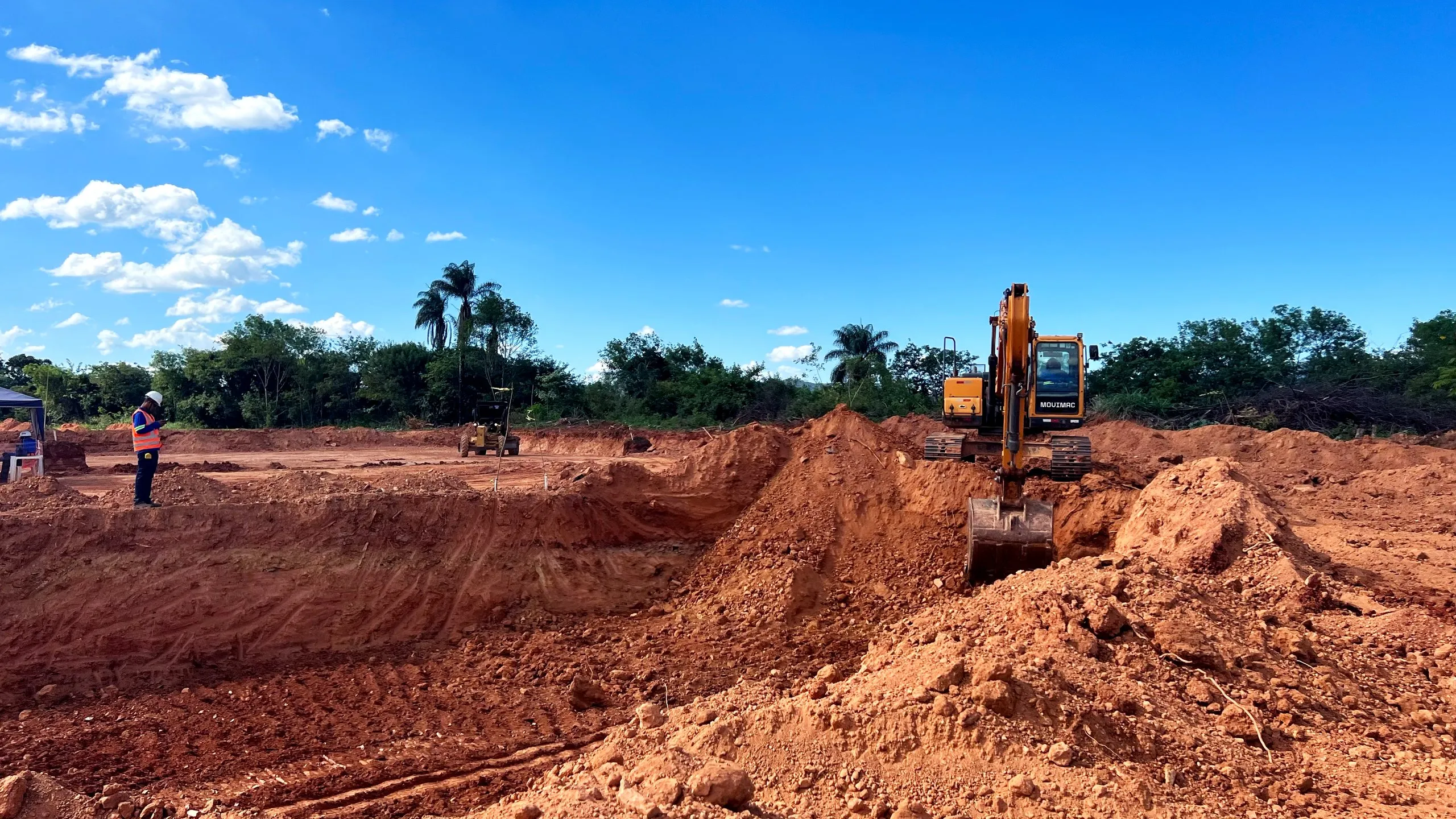 Escavação de cava com acompanhamento topográfico - MSE Engenharia
