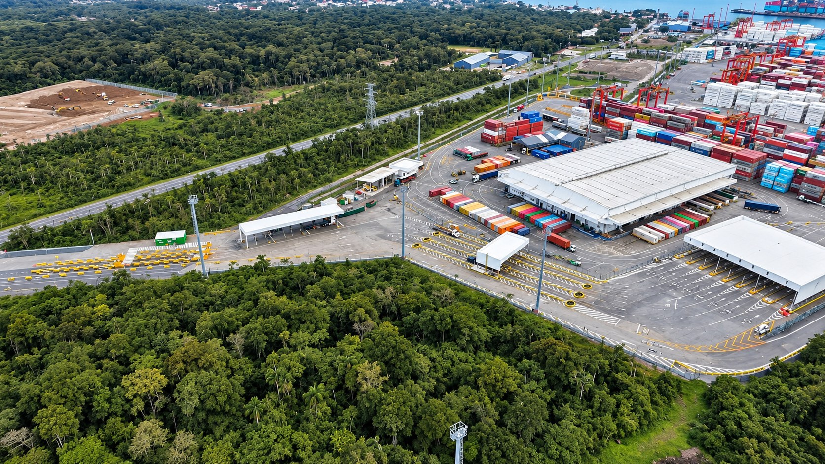 Vista aérea do novo acesso e gates concluídos junto ao terminal portuário - MSE Engenharia