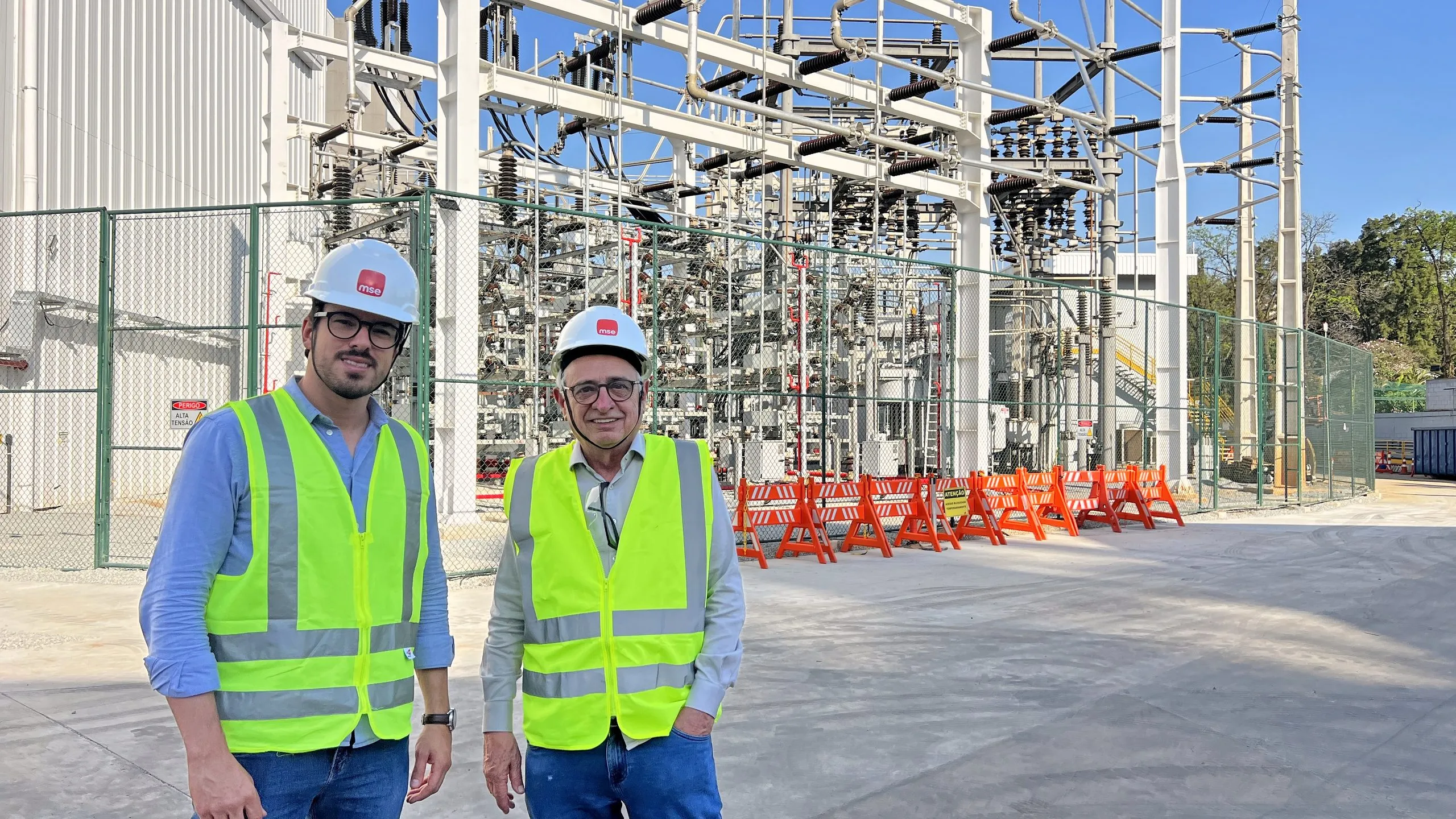 Equipe MSE Engenharia na subestação da Hitachi