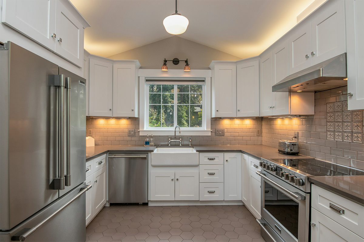 554 E Rembrandt Place Kitchen
