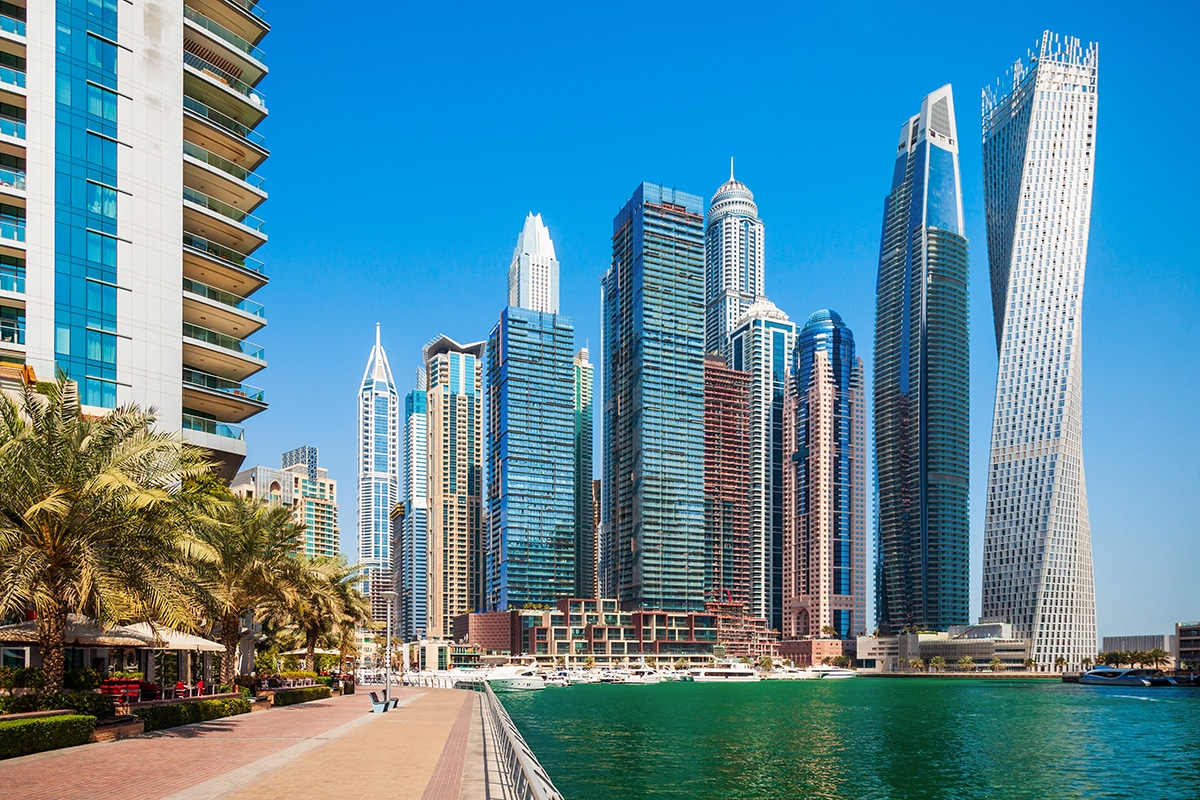 Trh s nemovitostmi v Dubaji zaznamenal v srpnu transakce v hodnotě 12,6 mld. dolarů; dům na Palm Jumeirah se prodal za 21,5 mil. dolarů