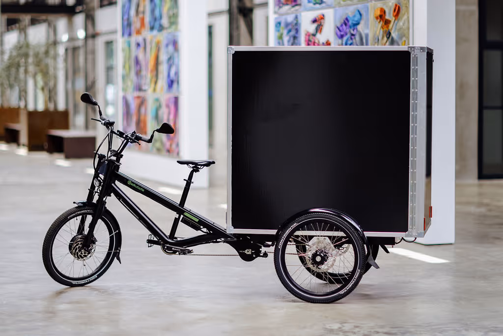 Lastenrad mit Cargo-Box – E-Bike für gewerblichen Verleih