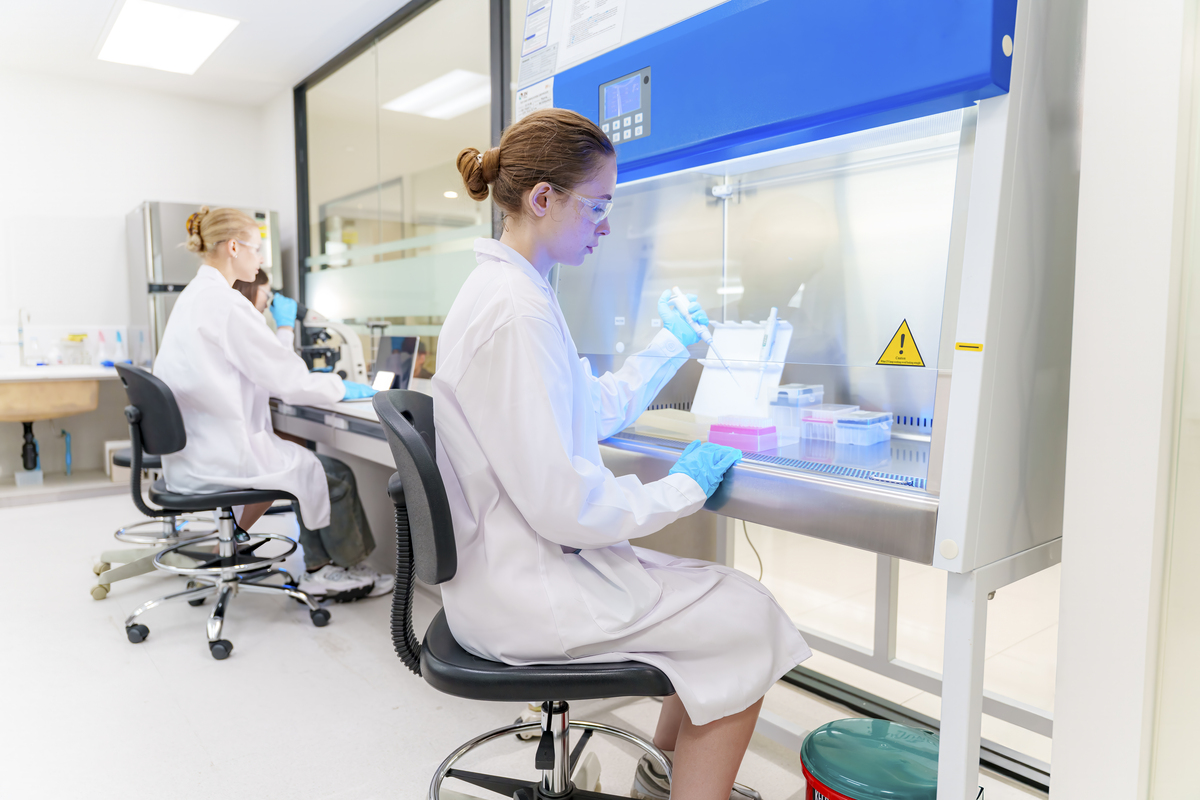 Source the Right Biosafety Cabinet with IT Tech