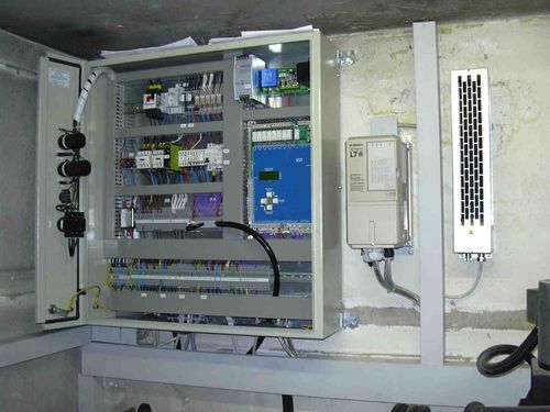 Steuerungsbau für Aufzugsteuerung