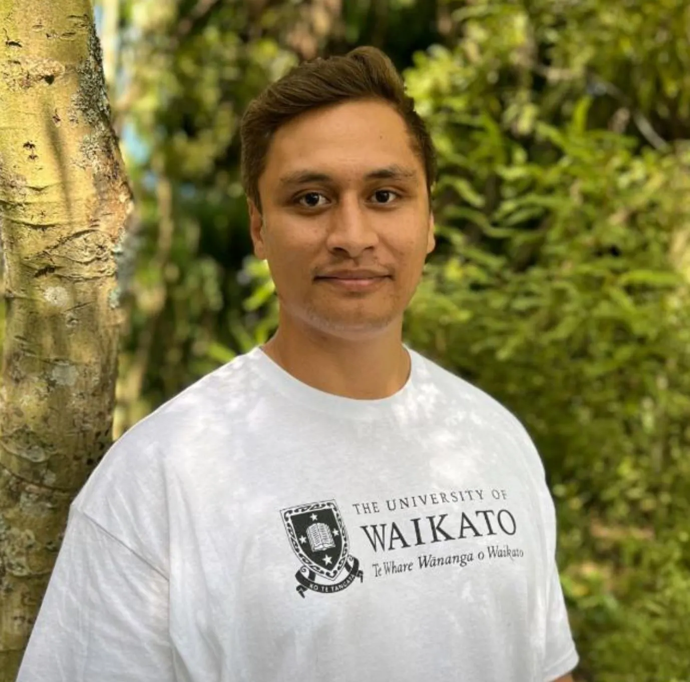 Fogamomi Nicc Moeono Headshot