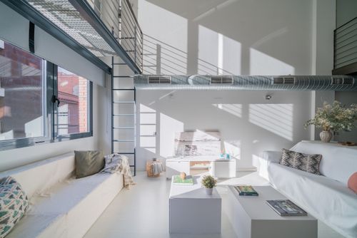 Home Staging que funciona en un loft en venta en Guindalera