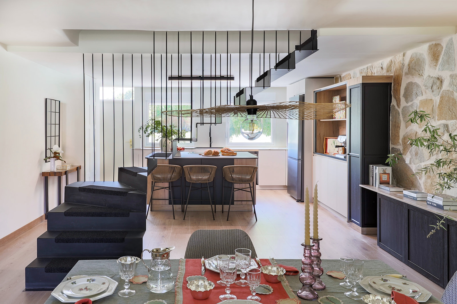 Estilismo de Interiores para la Casa Strata, un proyecto de Cysa Atelier