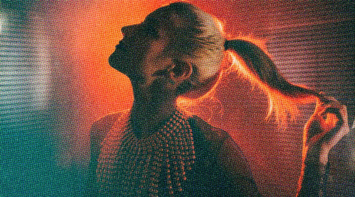 HUD App - Woman with ponytail - Fetish 101 hair pulling