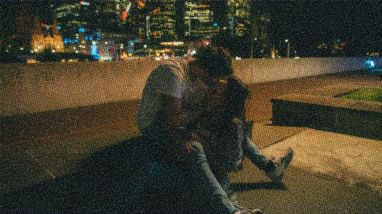 HUD App - Couple kissing in public - fetish 101 public sex