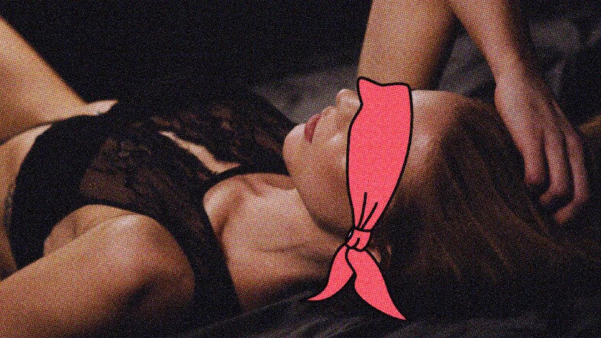 HUD App - Woman wearing blindfold - Fetish 101 Blindfolding