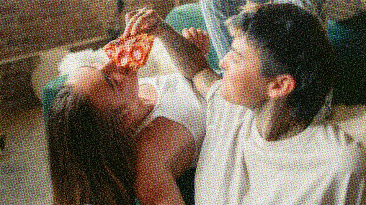 HUD App - People feeding each other pizza - Should you sleep with your roomate