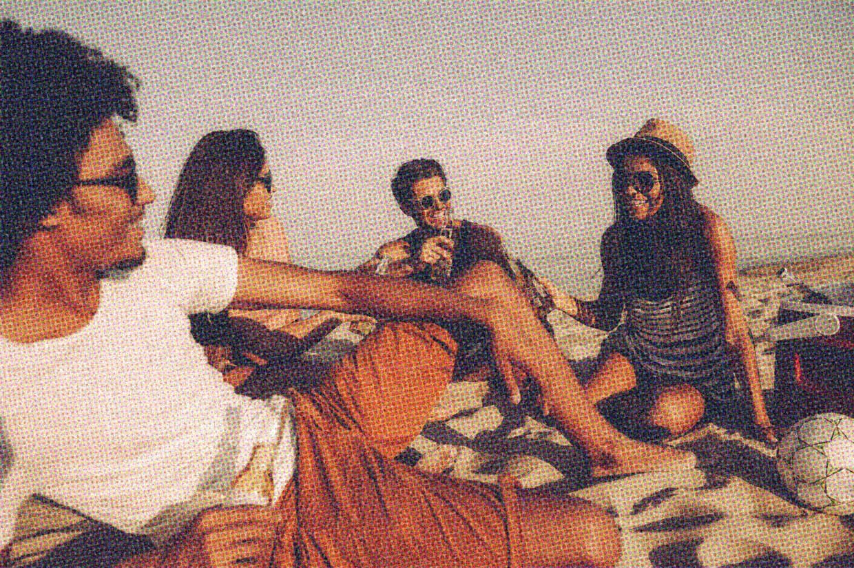 When is it time to introduce your FWB to your friends?