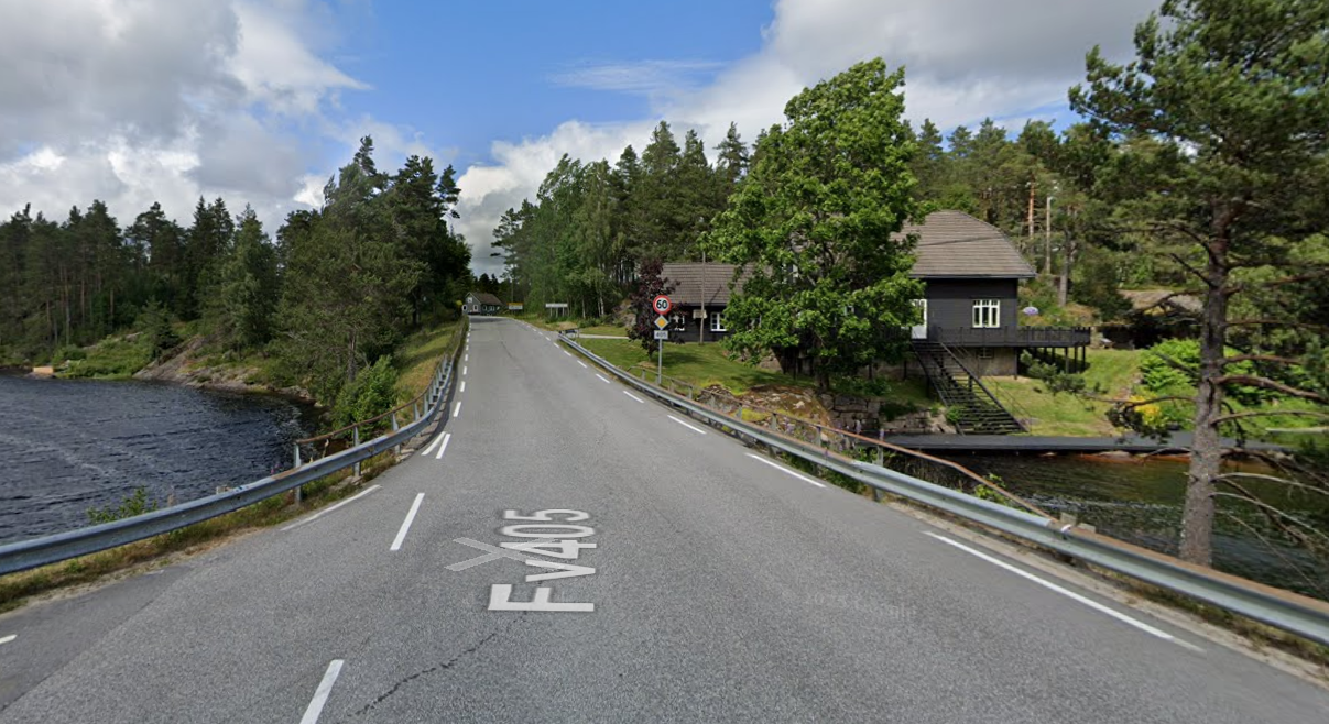 Belysning langs fv. 405 sørover fra Joker Vatnestrøm
