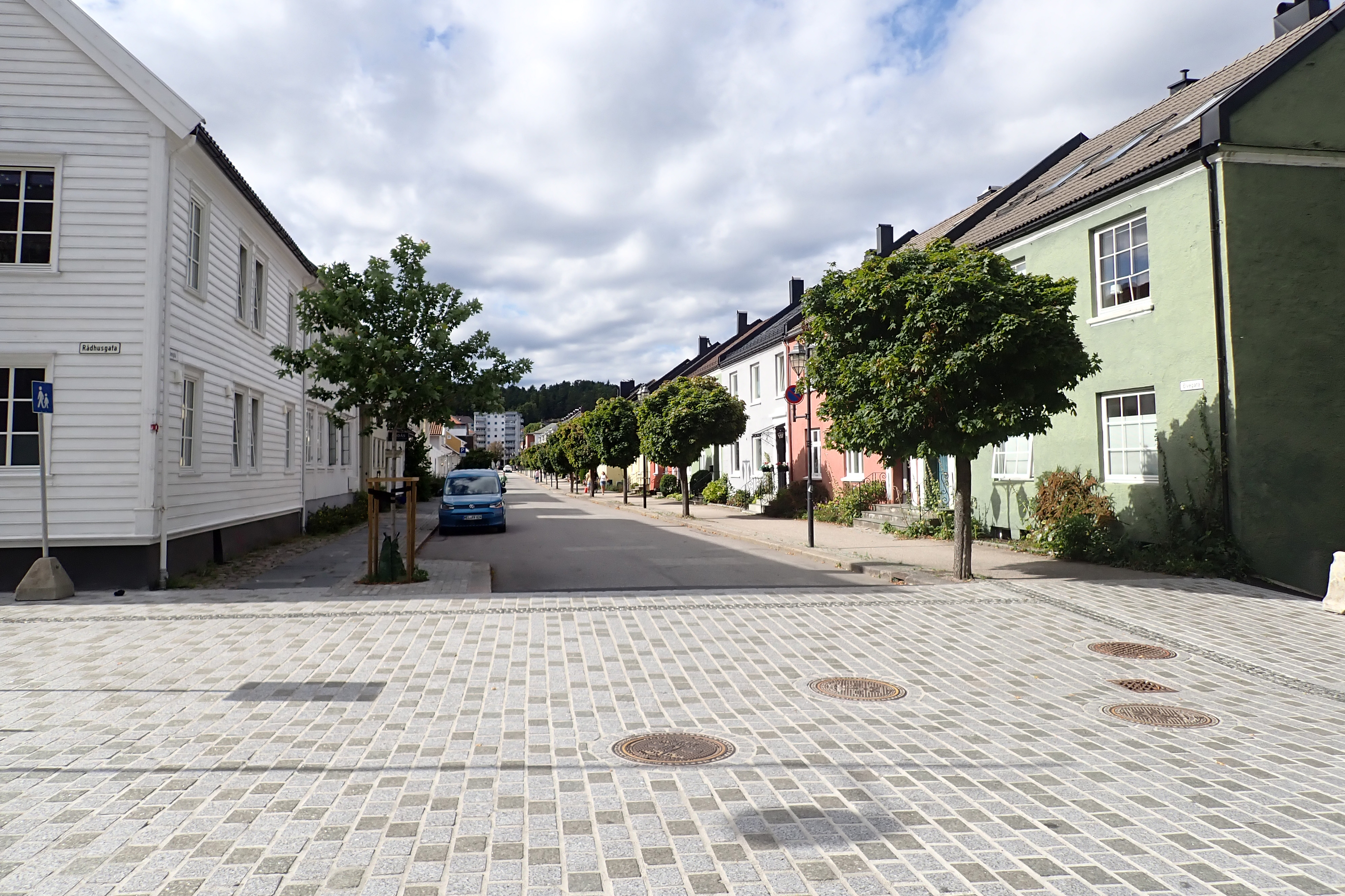 Rådhusgata, Elvegata - Festningsgata, gang- og sykkeltiltak