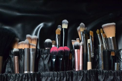 Boite à pinceaux de maquillage