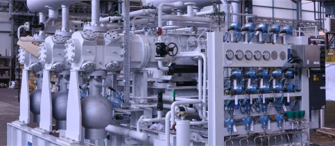 3D transparent rendering of a camshaft with connected pistons and mechanical components.