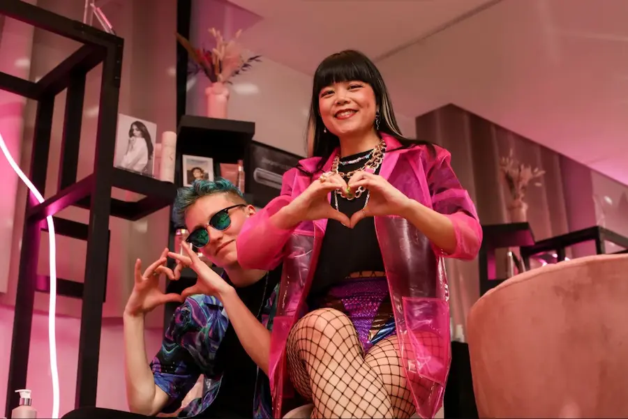 influenceurs qui se font prendre en photo