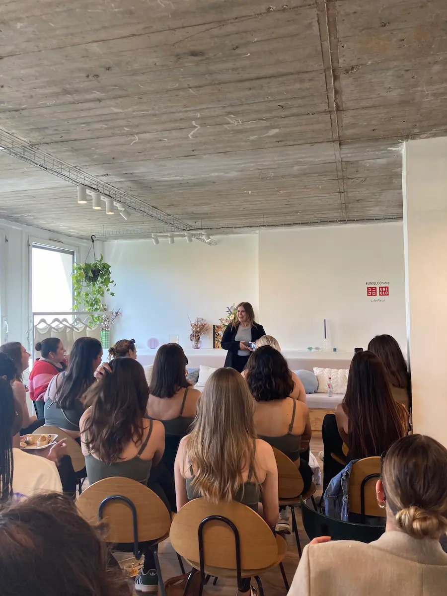 Présentation de marque lors d’un événement de communication organisé pour Uniqlo